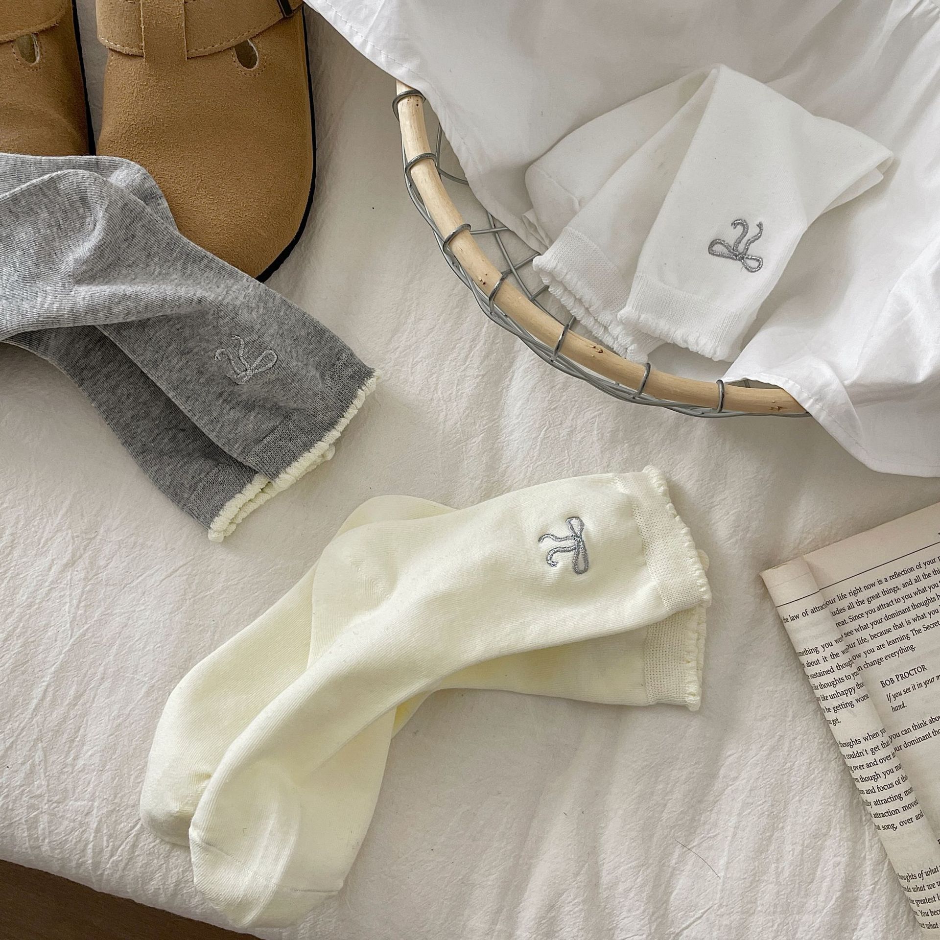 One-piece consignment of socks from the street stall: ballet-style lace embroidery bow socks, combed cotton Japanese-style miu style white mid-calf socks, grey pile socks pic 26
