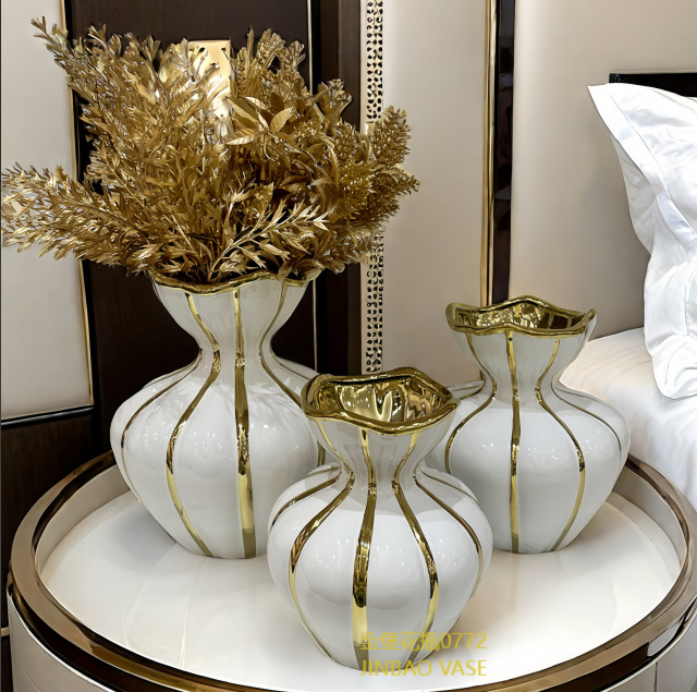 Ceramic vases, European-style creative and simple texture vases, white matte vases, model room ornaments and handicrafts Specification image