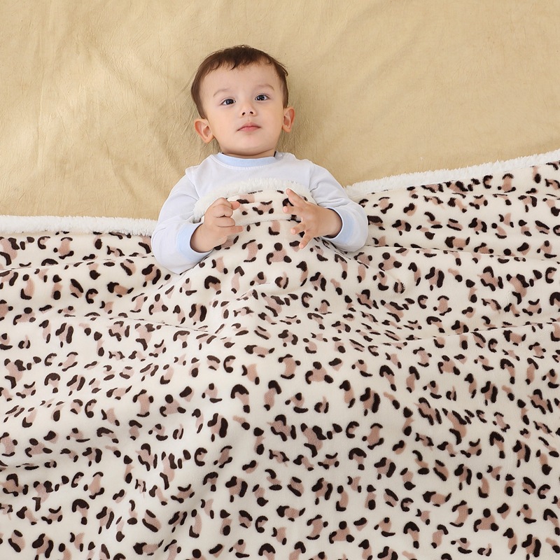 法兰绒小毛毯儿童羊羔绒盖毯双层加厚珊瑚绒被子午睡幼儿园婴儿毯详情图3