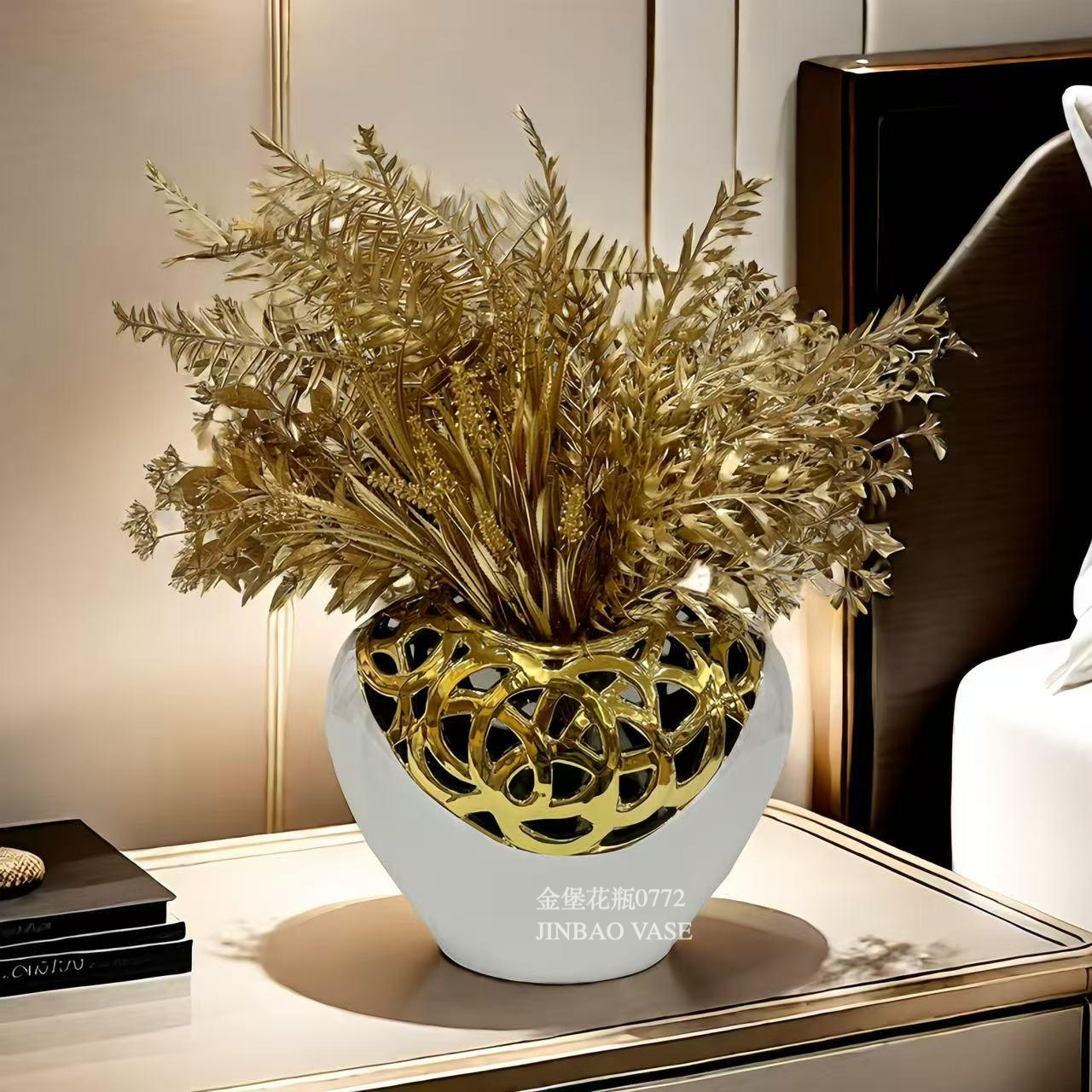 Cross-border flower vases, electroplated gold ceramic small vases and flower arrangements, European-style simple home decoration ornaments, desktop handicrafts Specification image