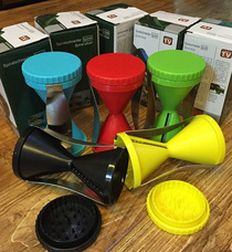 Kitchen multi-functional spiral funnel cutter