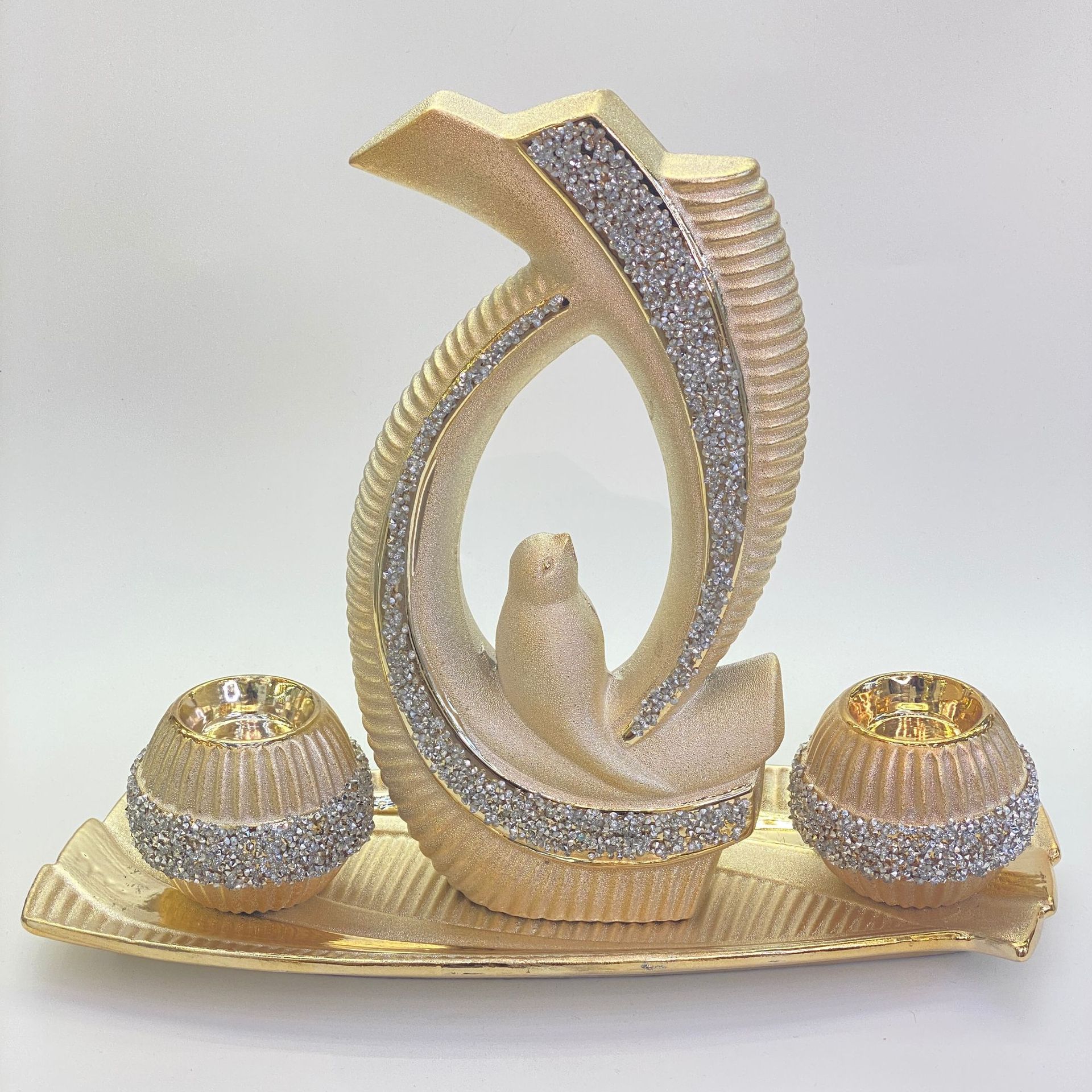 Swan Ceramic vases, high-end modern living room wedding gifts, home decoration items manufacturer wholesale ceramic ornaments, love-themed handicrafts ornaments, Golden castle vases Item Picture