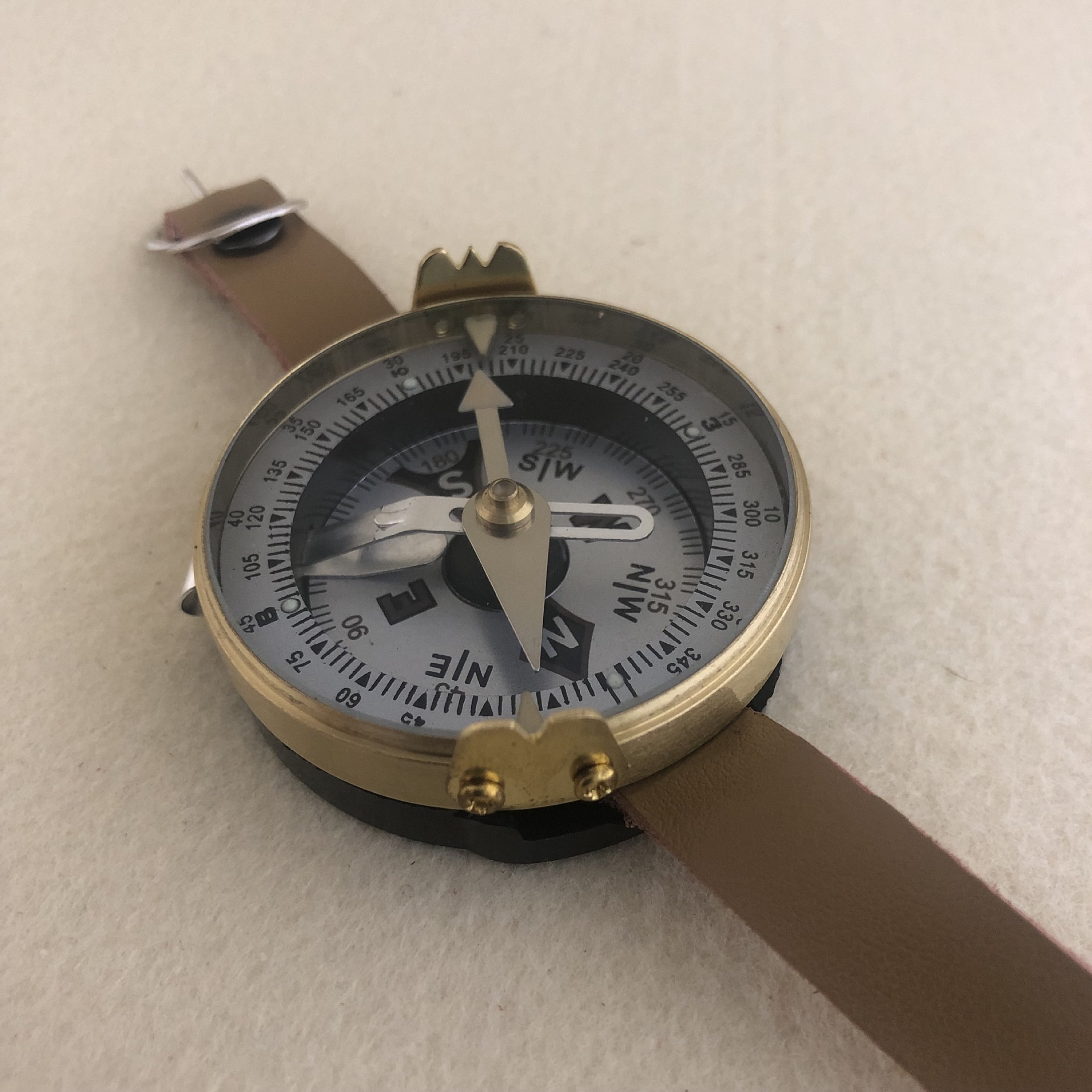 Watch-style Russian luminous compass, compass, metal copper, Soviet compass RS50B details Picture