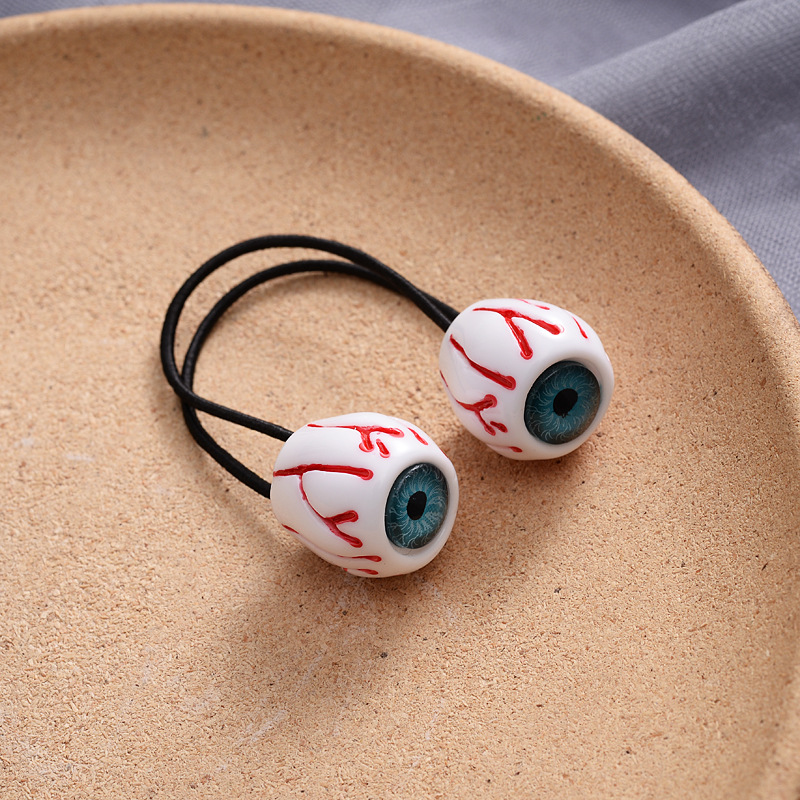 Harajuku Eyeball Blood Thread Resin Blood Eye Halloween Bleeding Ghost Eye Hair Clip Cross-border Hair Accessory wholesale Application Scenario