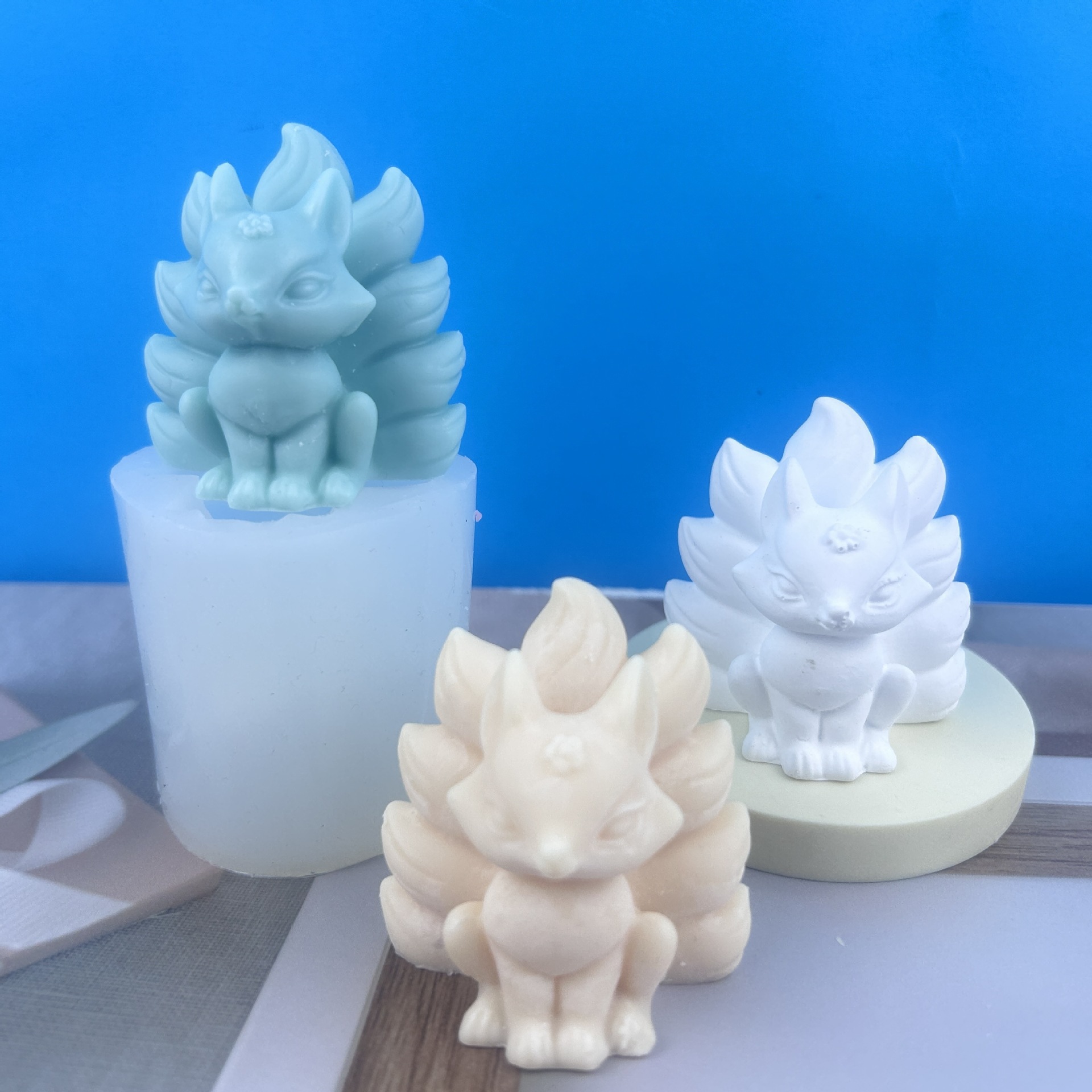 diy立体九尾狐手工皂滴胶模具石膏娃娃蜡烛硅胶模具