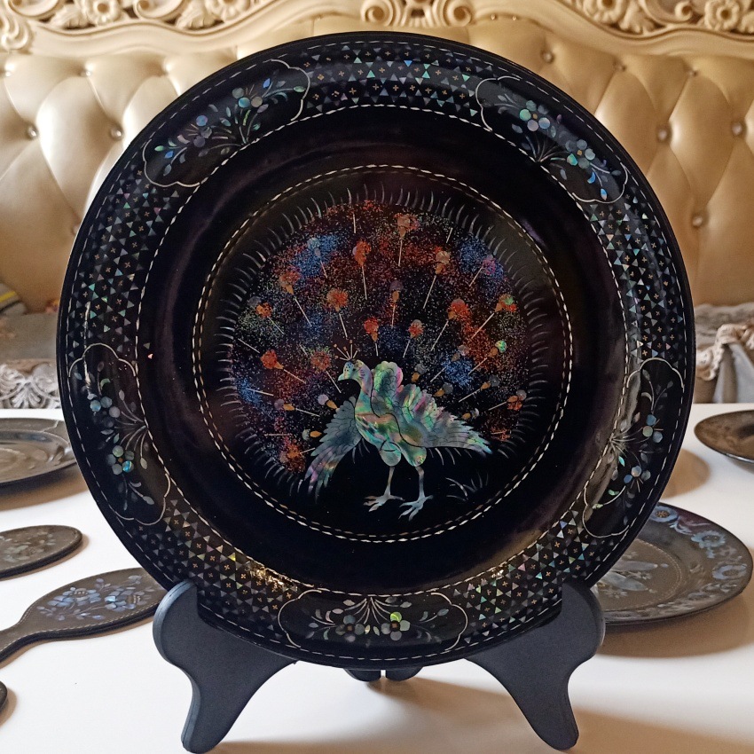 Intangible Cultural Heritage Lacquerware Plates, Shell-Inlaid Mother-Of-Pearl Mother-Of-Pearl Dinner Plates, Large Plates, Lacquerware Plates, Hand-Inlaid Mother-Of-Pearl Fruit Plates, Tea Cup Holders, Round Plate Ornaments Application Scenario