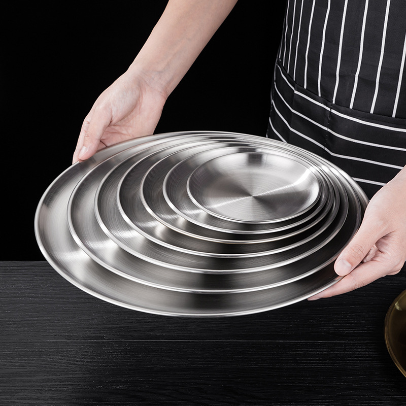 Korean-style stainless steel barbecue plate, golden round plate, Western food tray, vegetable plate, fruit cake dessert plate, bone plate, shallow plate Application Scenario