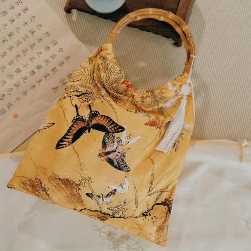 Yunzhiqi Original wooden handle cheongsam bag, ancient-style handbag, new Chinese-style women's bag, Chinese-style Hanfu accessory bag Application Scenario