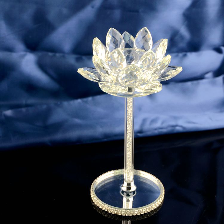Crystal lotus candlestick, light luxury with diamond high foot base, crystal candle cup details Picture