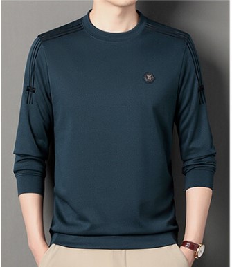 The new long-sleeved T-shirt for men in the autumn of 2023, featuring round-neck printed sweatshirts for middle-aged and young men