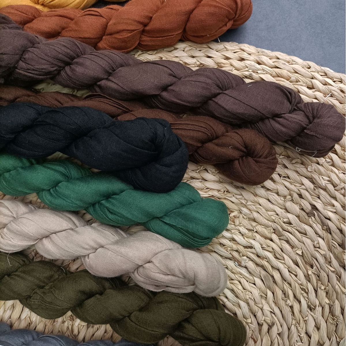 围巾/围巾针织/围巾女长款百搭/穆斯林用品女士穆斯林/刺绣围巾细节图