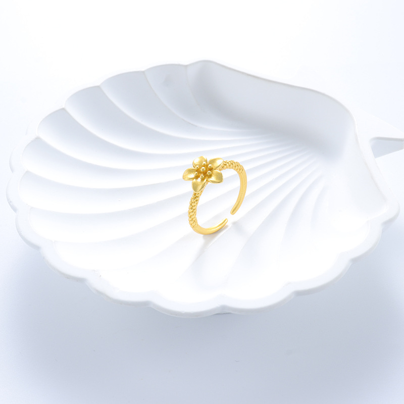 The popular flower ring on Xiaohongshu, plated with 18K real gold, is simple and does not fade for a long time, featuring a new Chinese imperial style Application Scenario