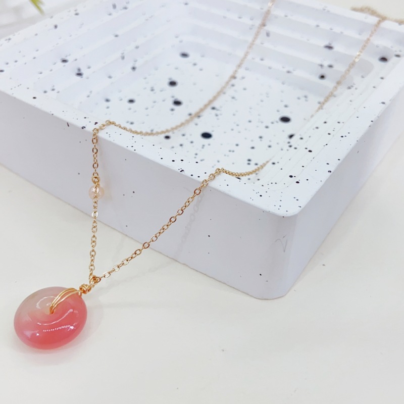 Xl048056 Spring Pearl Necklace Spring And Summer Necklace Small Fashion Temperament Color Collarbone Chain Female Network Red Model Application Scenario