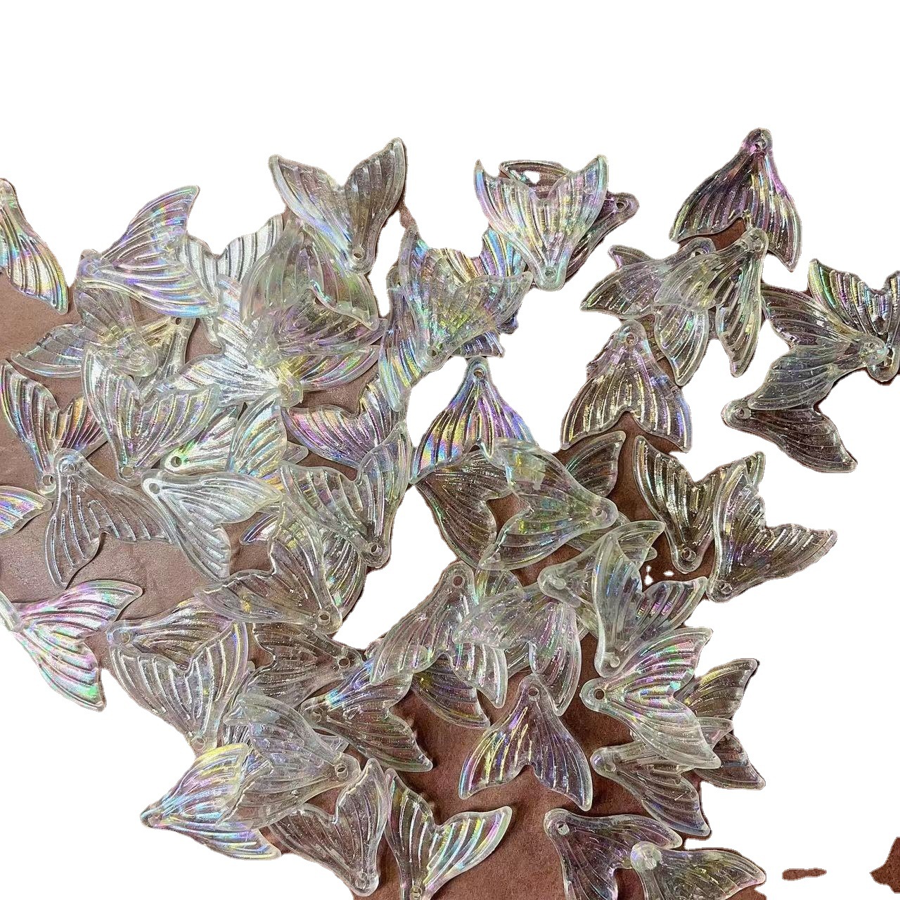 美人鱼尾闪粉炫彩diy饰品配件亚克力鱼尾巴奶油胶滴胶材料包透明白底实物图