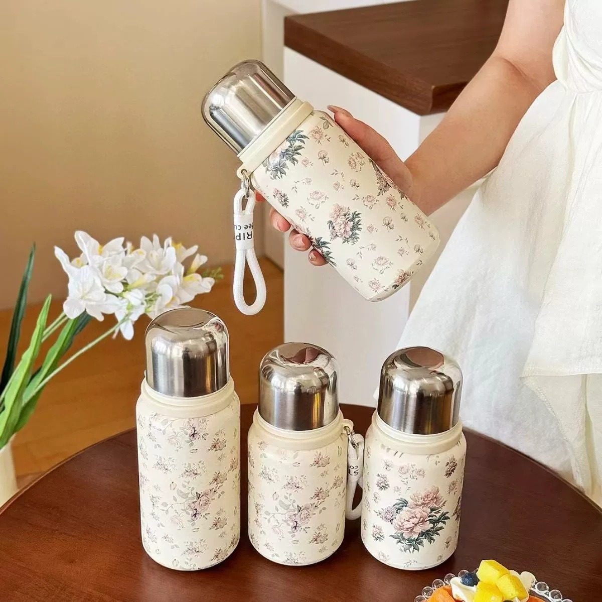 新款316不锈钢国潮保温杯大容量带提绳便携旅行杯茶水分离车载杯