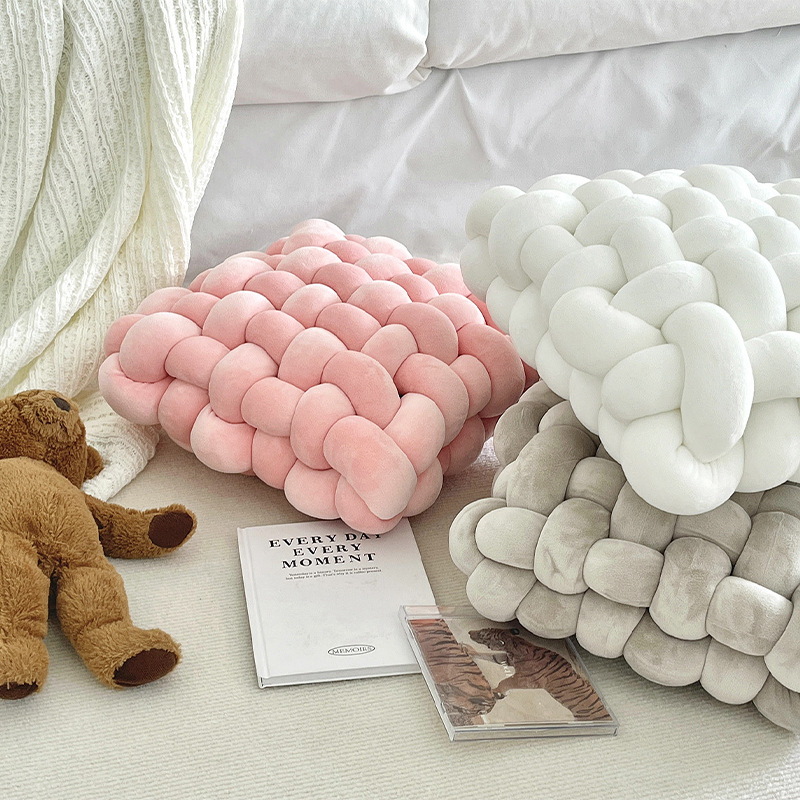 现货北欧抱枕简约纯色手工编织方形沙发靠垫 毛绒坐垫飘窗垫