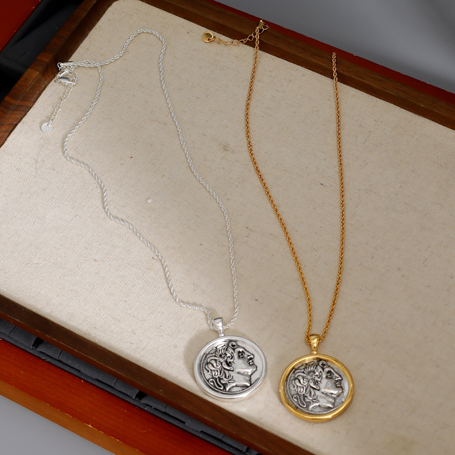 Hyacinth Ancient Roman Athena pendant Sun God Necklace, light luxury and niche ancient coin gold coin sweater chain, unisex details Picture