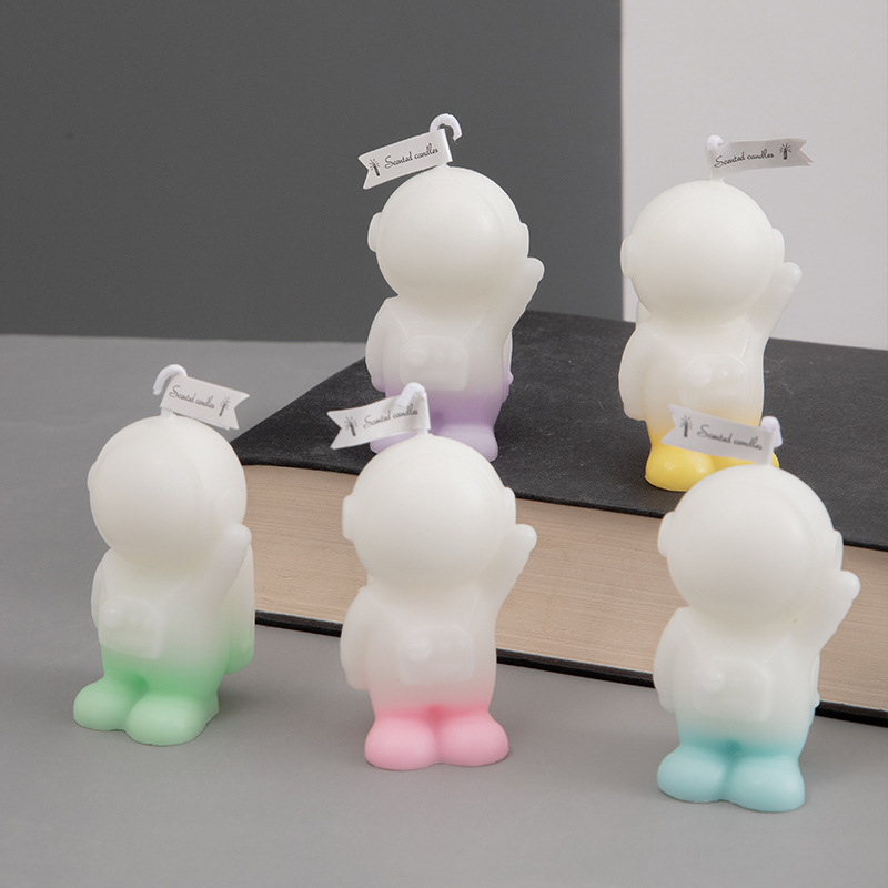 小宇航员香薰蜡烛批发创意伴手礼ins风创意家居装饰香氛蜡烛结婚