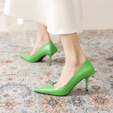3212-1高跟鞋女2023新款绿色细跟尖头浅口时装鞋设计感OL职业单鞋