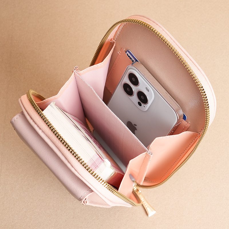 The 2023 new Korean version multi-functional, simple and casual crossbody handbag for women is mini Application Scenario