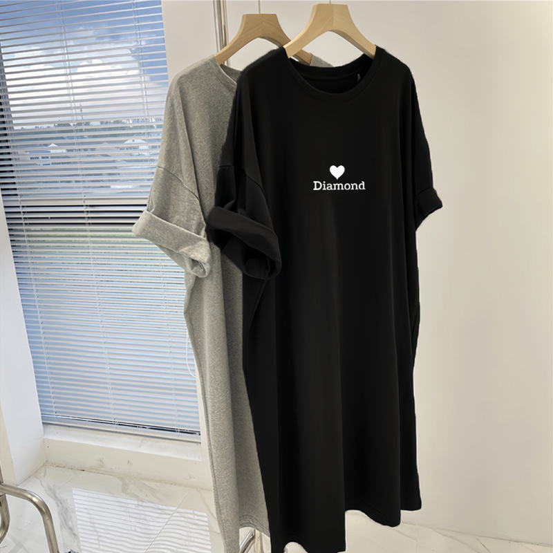 Casual short-sleeved dress for women's summer 2024 new style, mid-length, waist-cinching, slimming and belt-concealing printed T-shirt dress