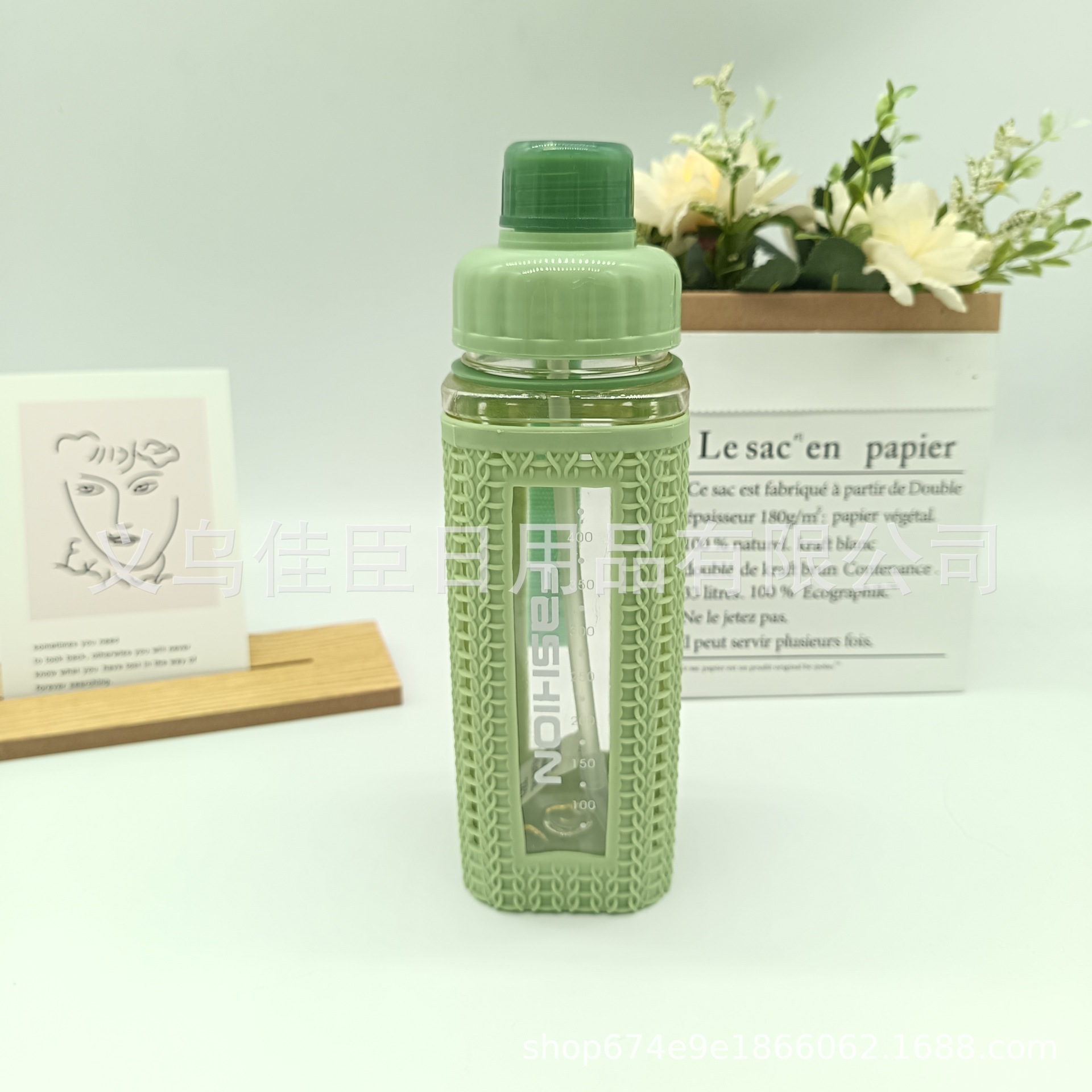 Amazon's best-selling sports water bottles, summer large-capacity straw cups, hand-screwed lid direct drinking cups, dual-purpose cups, and space cups Specification drawing
