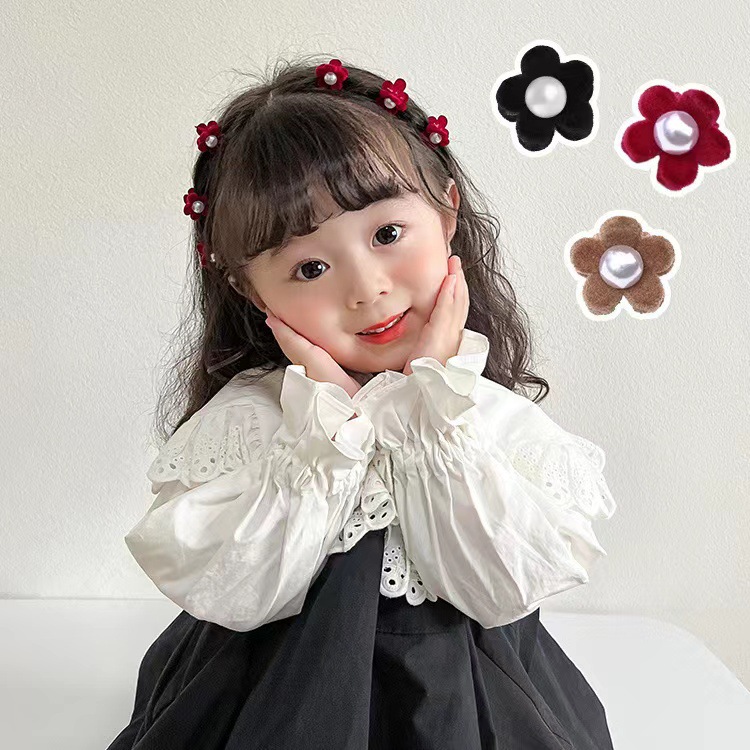 New New Year's Red Cute Children's Pearl Flower Small Grab Korean Flocking Hair Clip Side Fringe Clip Hair Accessories Application Scenario