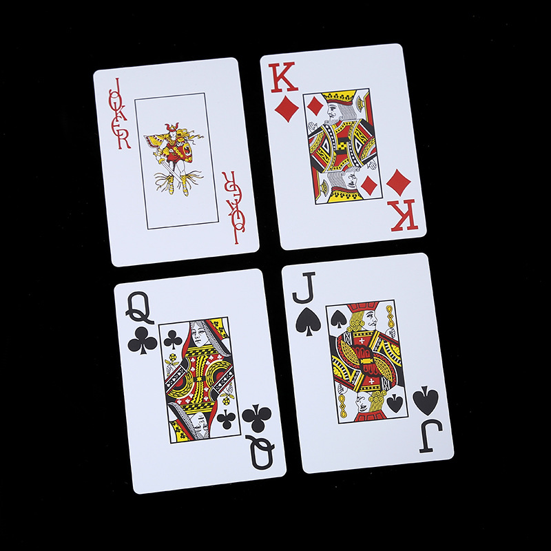 Plastic playing cards, PVC custom LOGO advertising, playing card customization manufacturer, tear-resistant and colorless, Middle East playing card customization, card making, Saudi card printing logo Application Scenario