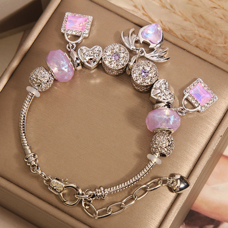 Pan estilo pulsera mujer influencers sen set ins niche luz lujo morado boraja perlas amor colgantes pulsera pulsera Application Scenario