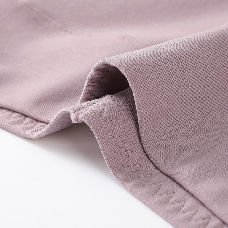 Ladies' high-waisted pure cotton underpants are breathable and comfortable. The all-cotton antibacterial underpants have a crotch that tights the abdomen and lifts the buttocks. Classic solid color triangle pants Specification image