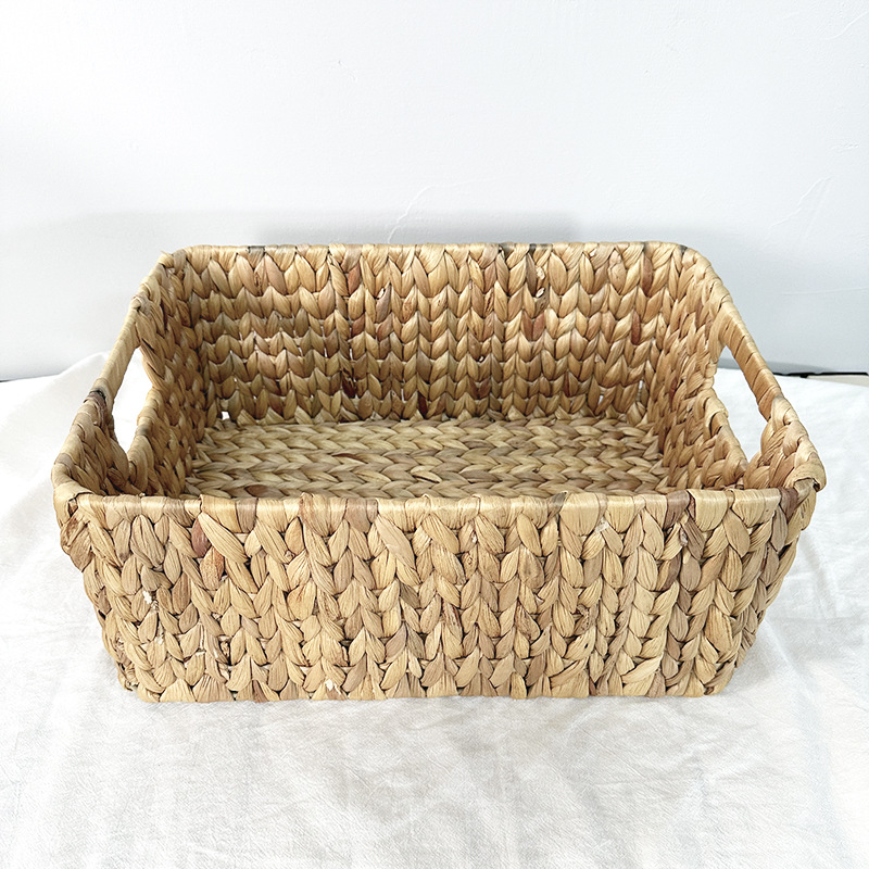 Nordic Water Hyacinth Woven Storage Basket Toy Snacks Dirty Laundry Basket Household Hand-Held Basket Clutter Storage Basket Application Scenario