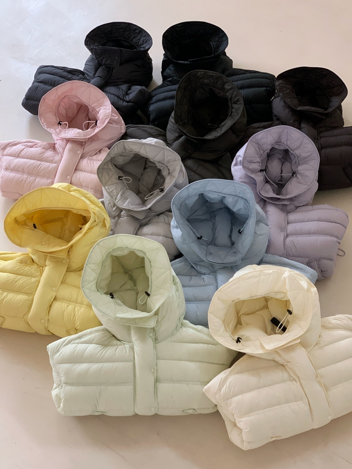 90 White Duck Down 2025 Winter New Short Down jacket for women, hooded, rib cream puff-like style, Korean-style loose jacket trend pic 21