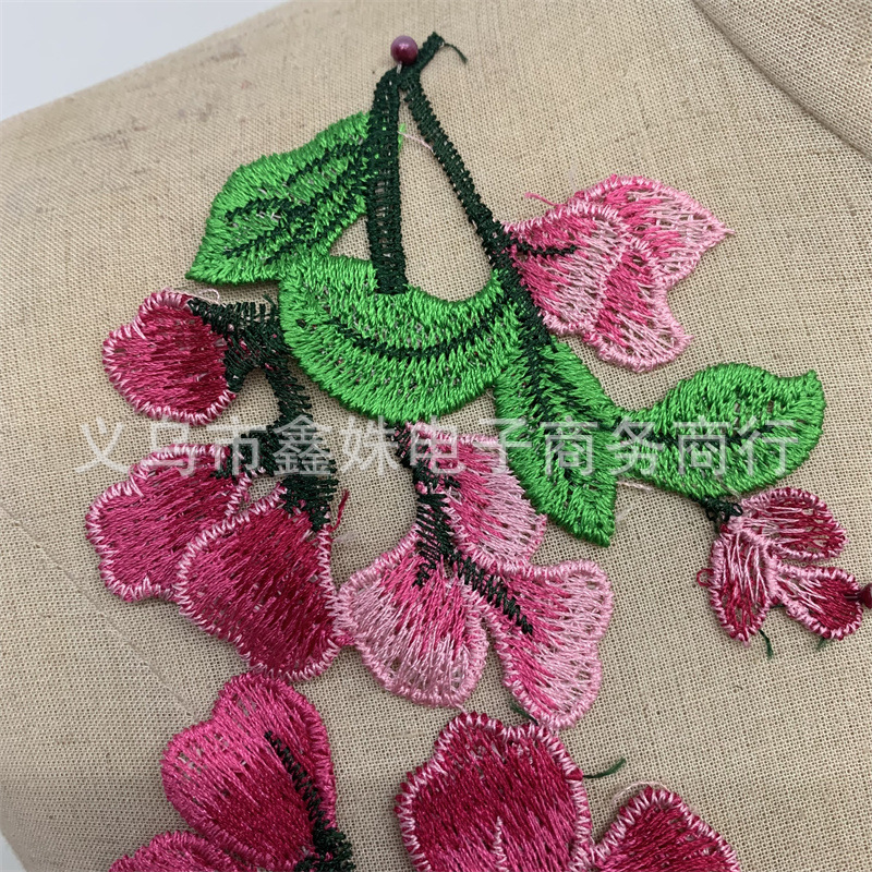 Corsage cloth pasted with cheongsam, formal dress, performance dress, Hanfu, wedding dress, accessories and decorations Specification image