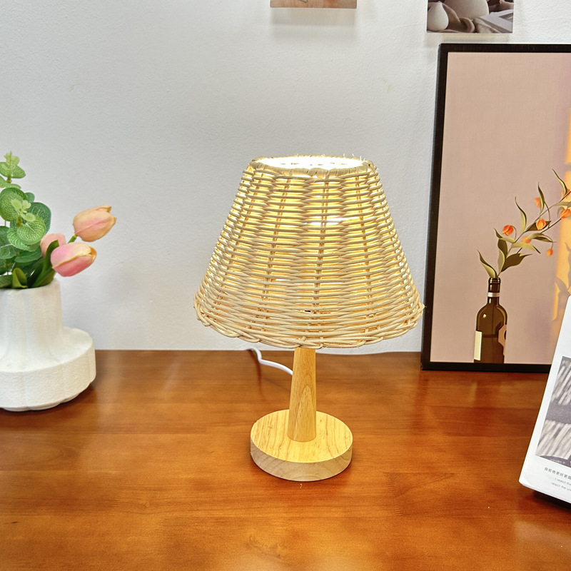 Japanese-style handcrafted rattan-woven wabi-sabi retro table lamp, Zen tea room lamp, decorative lamp for rural restaurants, homestays and inns Application Scenario