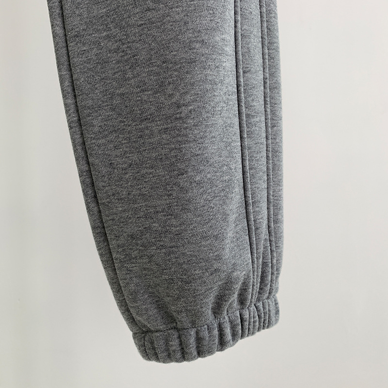 【 600g Cashmere Sweatpants 】 New thickened and fleece air cotton sporty and casual tight-fitting pants for slender and high-waisted women in winter Application Scenario