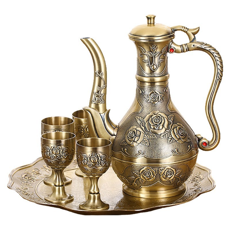 استخدم البرونز مجموعة من ادوات النبيذ الابيض Item Picture