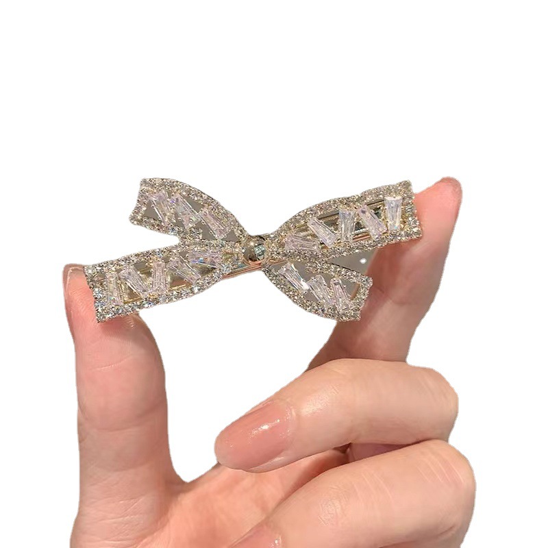 Korea light lazo de lujo pinza lateral flequilla pinza ins influencer cruz circonitas duckpoint pinza red hair accesorios Item Picture