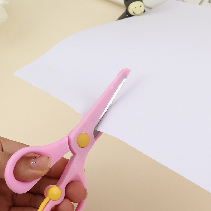 Lidemei Student Scissors Plastic Macaron color safety art Stationery handmade office stainless steel children's scissors Application Scenario