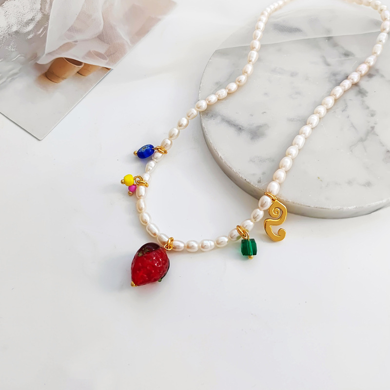Vintage elegant cultured pearl necklace temperament coloured glaze earrings INS wind asymmetric earrings set T163 Application Scenario