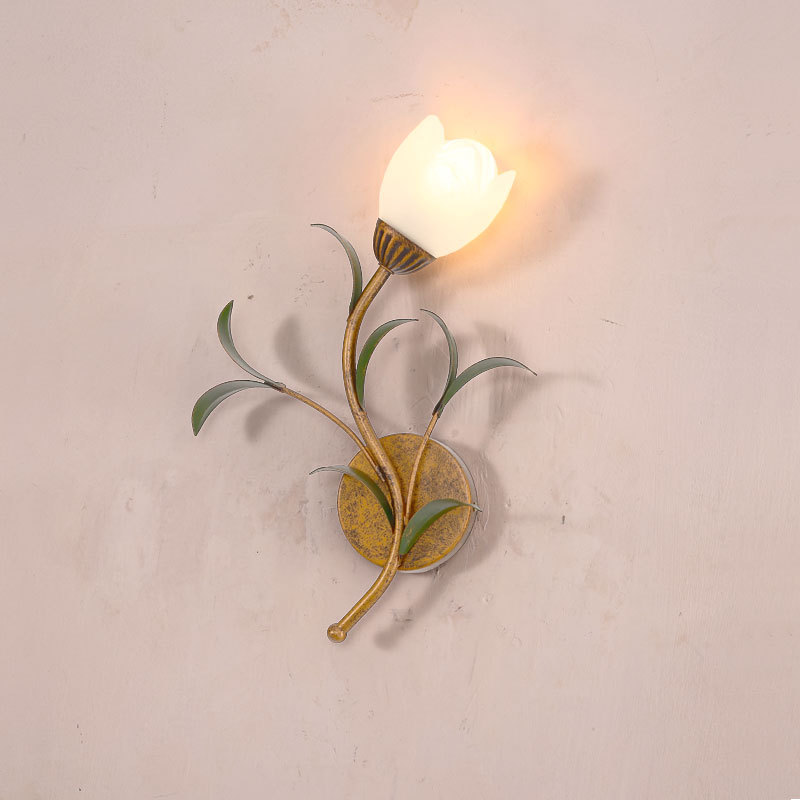 French-style wall lamps on the living room background wall, modern and simple American country retro room, flower bedroom, bedside lamps Specification drawing