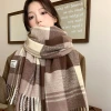 Wholesale of new autumn/Winter 2024 faux cashmere scarves for women, thick and warm outerwear with shawls, and simple student checkered scarves Application Scenario