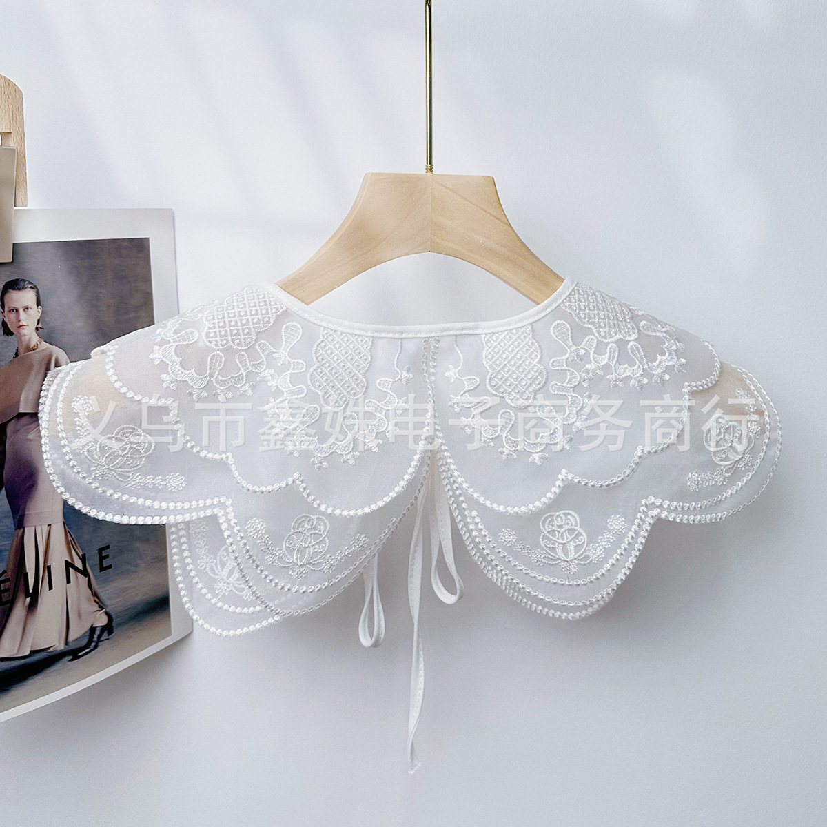 Embroidered and diamond-encrusted double-layered women's clothing collar accessories and decorative accessories Specification image