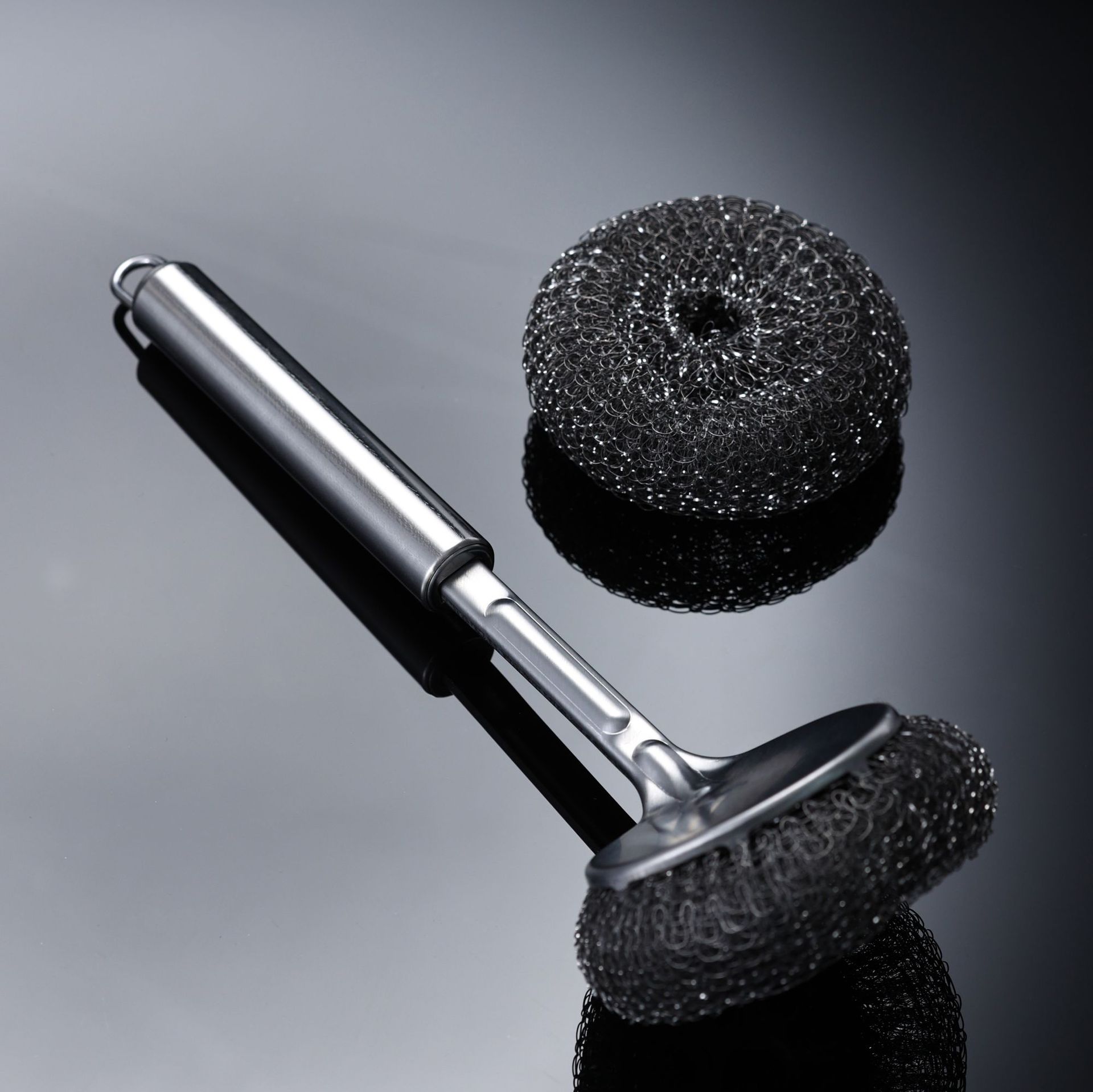 Stainless steel pot brush cleaning ball brush long-handled pot brush cleaning pot brush does not damage the pot, can replace steel wool ball pot cleaning magic tool Application Scenario