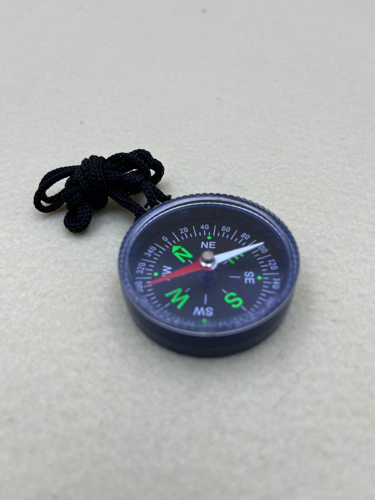 G44P colored plastic stationery compass for students as gifts, with a diameter of 44MM Specification image