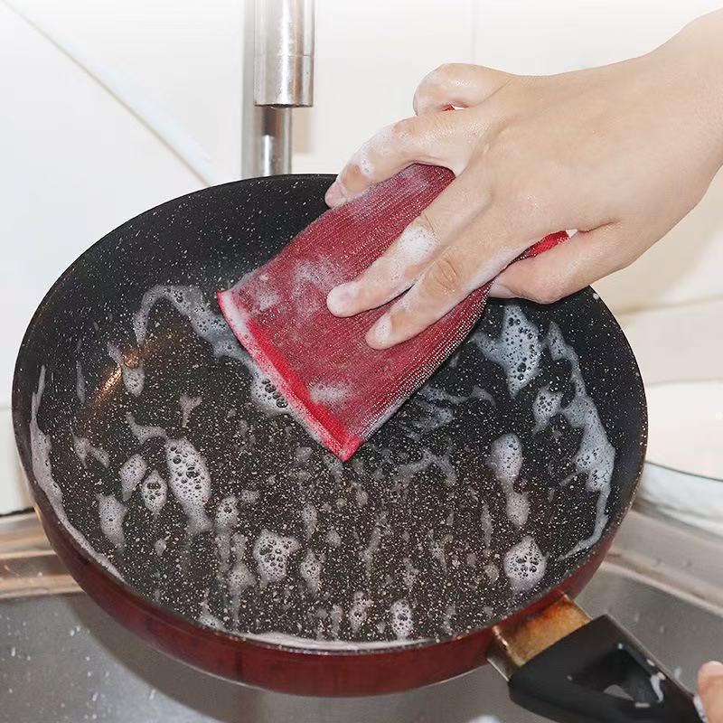 Household steel wire cloth, sponge, scouring pad, kitchen dishwashing cloth, cleaning cloth, sponge, scrubbing pot cloth are durable and easy to clean Application Scenario