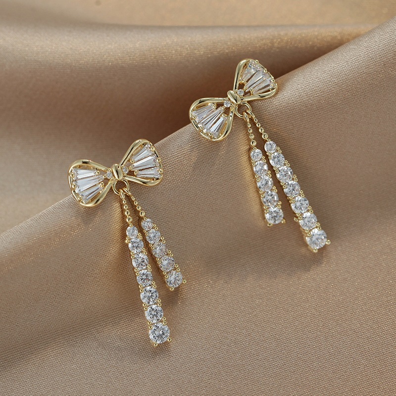 Micro-inlaid bow zircon crystal earrings, fashionable and elegant earrings, new Korean trendy design silver needle earrings for women Specification image