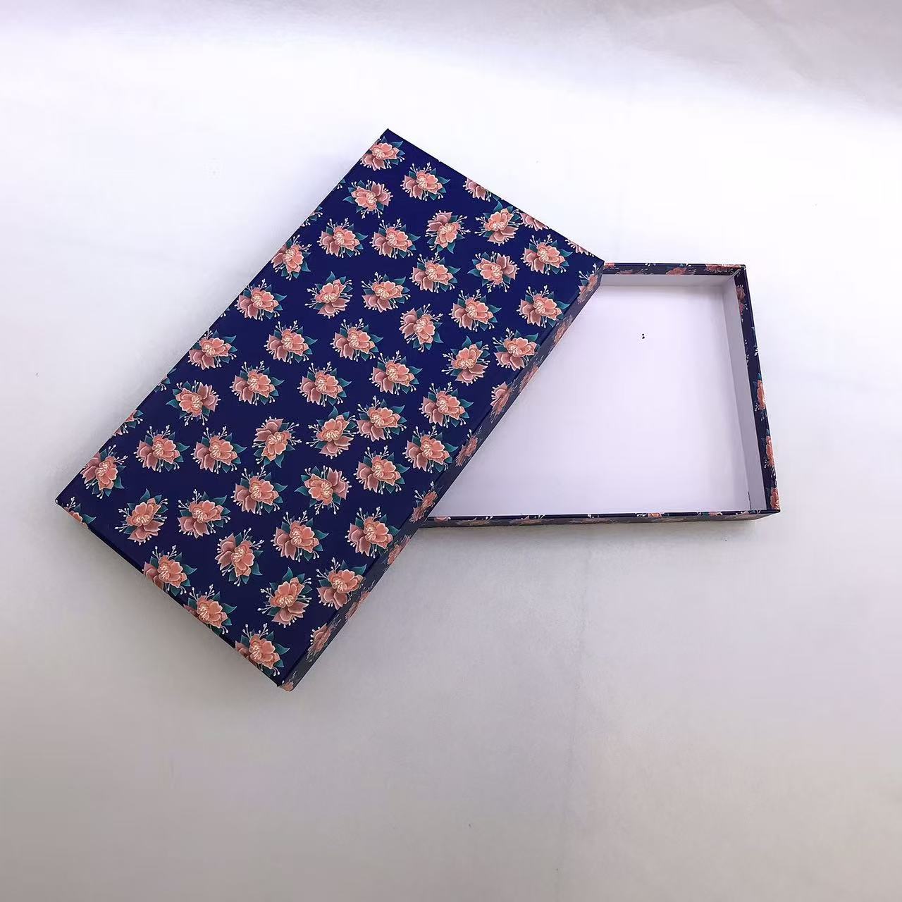 Deep blue printed series silk scarf boxes, scarf boxes, packaging boxes, empty boxes are available in stock Specification image