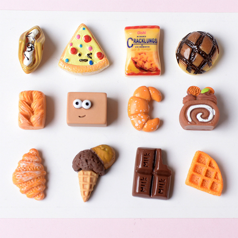 Wholesale of simulated corn bread, cookies, popsicles, resin accessories, crocs, food toys, diy materials, pj1137 Specification image