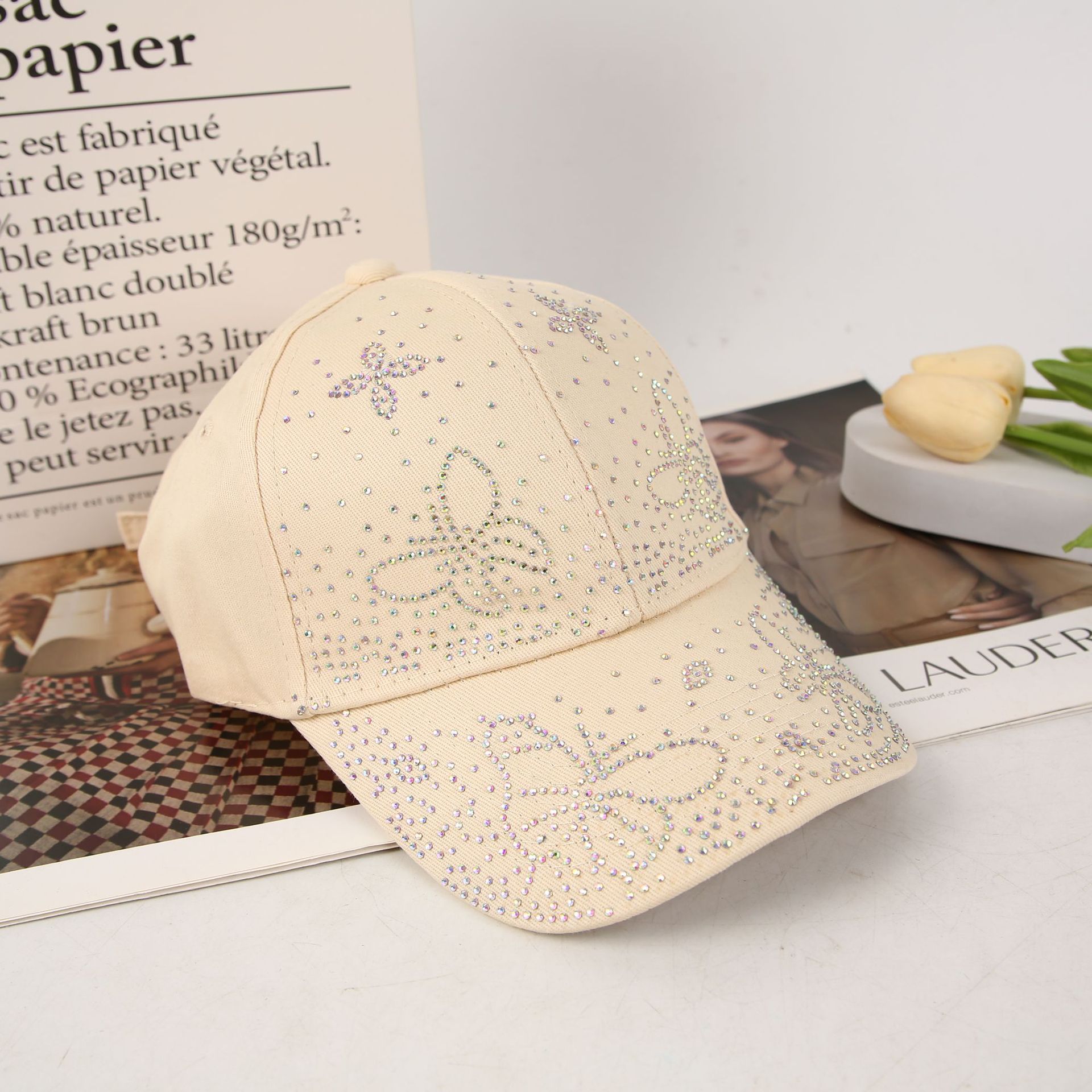 A new, fashionable and trendy baseball cap with a water diamond butterfly for women. It is a versatile, casual and stylish baseball cap that provides shade for the sun Specification drawing