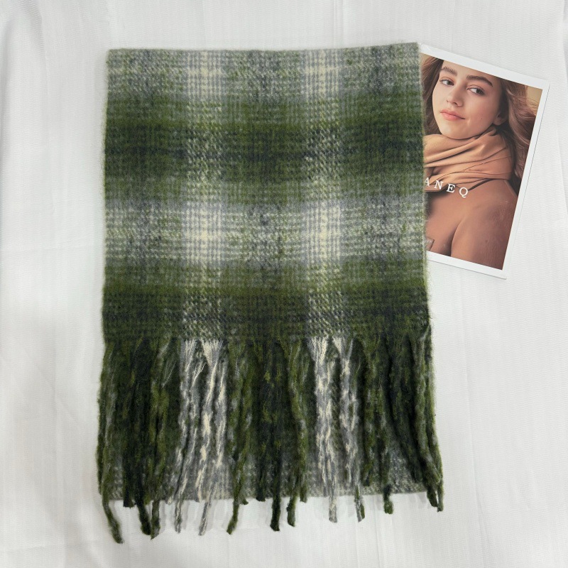 2025新款马海毛流苏围巾女秋冬季氛围感保暖格子百搭外贸跨境专供详情13